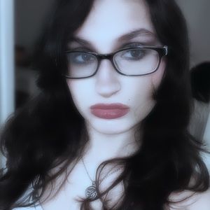 Meet your Posher, Annette